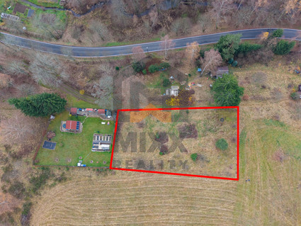 Prodej pozemku o velikosti 1296 m2.